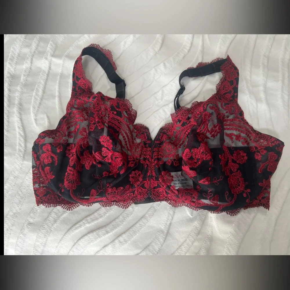 Lunaire 36 DD Lace Embroidered Bra Luxurious Red Burgundy and Black‎ Underwire